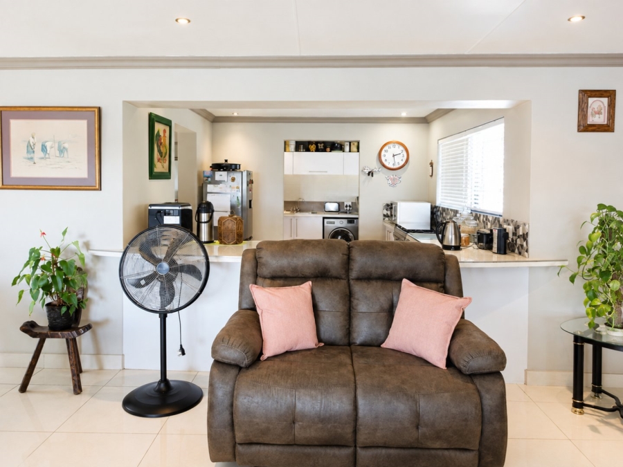 3 Bedroom Property for Sale in Reebok Western Cape